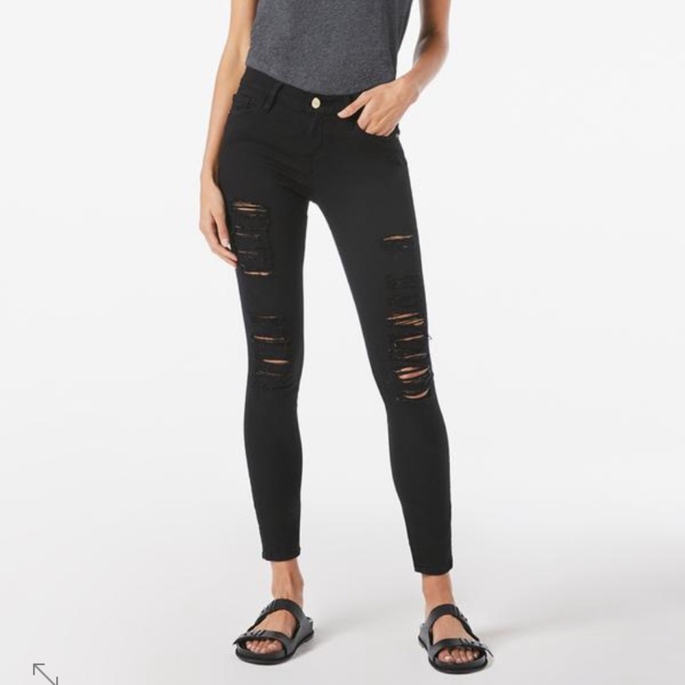 Frame denim. Le skinny de jeans black ripped. 26